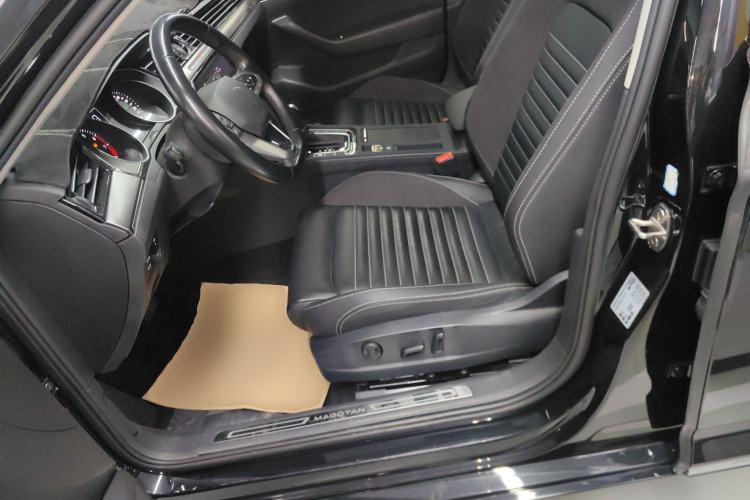 Used Volkswagen Magotan 2020 330TSI DSG Leading Model
