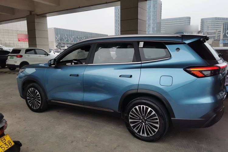 Used Chery Tiggo 8 PLUS C-DM 2025 1.5T 116 km Prestige Version 5 Seats
