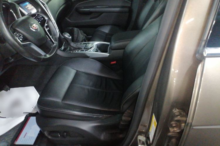 Used Cadillac SRX 2015 3.0L Comfort Version
