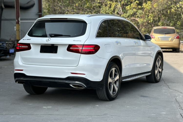 Used Mercedes-Benz GLC 2017 GLC 260 4MATIC Luxury Model
