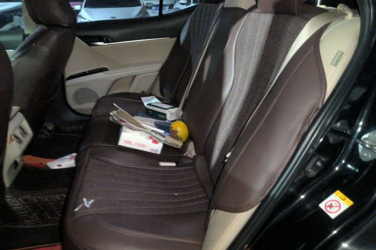 Used Toyota Camry 2018 2.0G Luxury Edition
