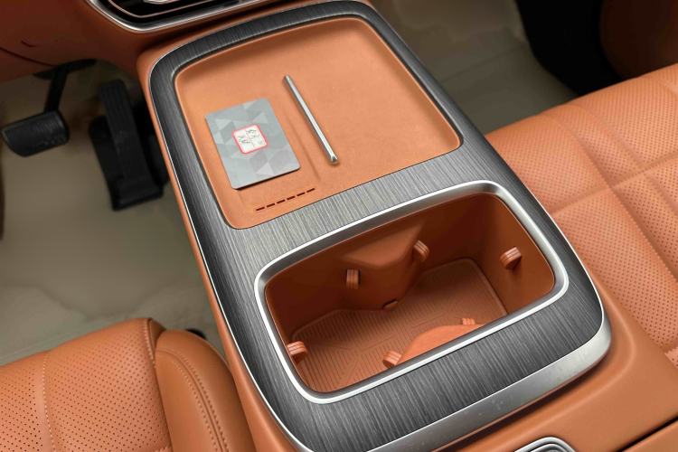 Used  S09 2025 Four-Wheel Drive Ultra+ Custom Edition
