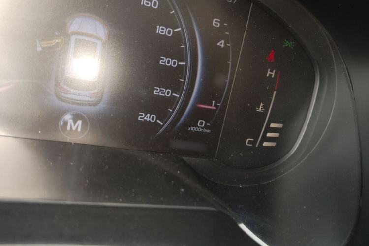 Used Geely Auto Emgrand X7 Sport 2018 1.8TD Manual Two-Wheel Drive Smart Connect 4G Internet Edition