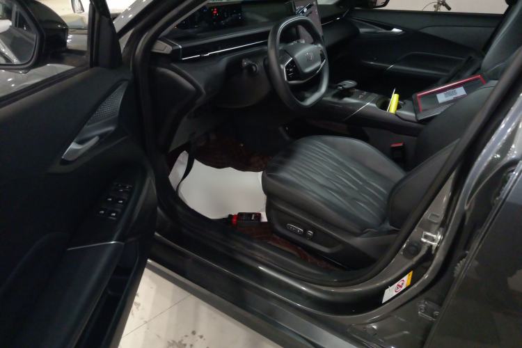 Used  A05 2024 Truly Delicious Version 70" Beyond-Grade Edition
