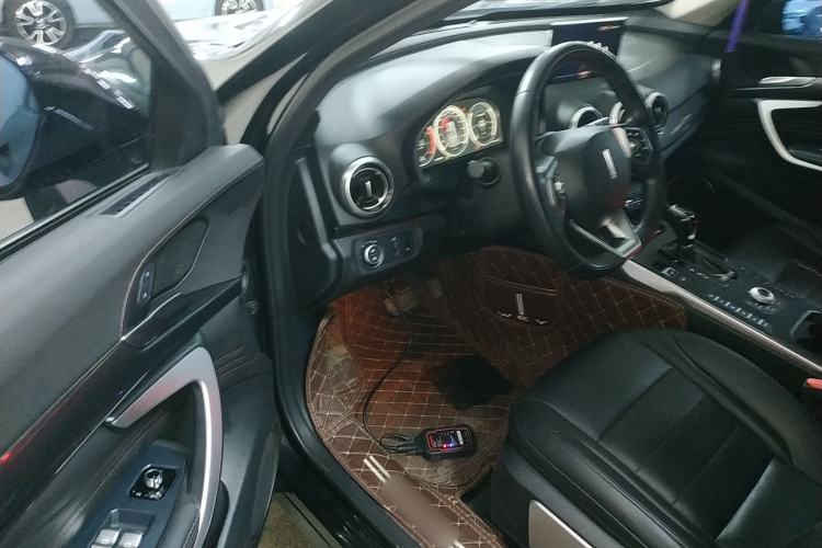 Used Wey VV7 2017 2.0T Ultra-Luxury Version
