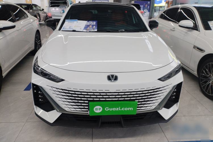 Used Changan UNI-V 2022 1.5T Prestige Version
