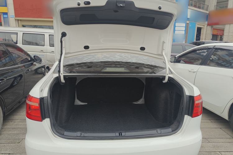 Used Volkswagen Lavida 2013 Revised Classic 1.6L Automatic Fashion Edition
