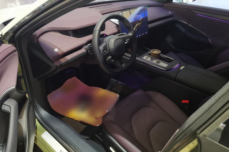 Used  SU7 2024 Rear-Drive Ultra-Long Range Advanced Pro-Level Intelligent Driving Version
