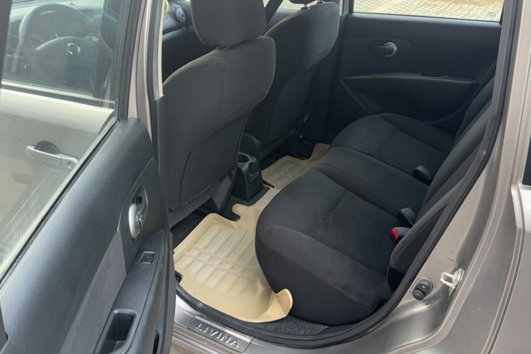 Used Nissan Livina 2013 1.6XE Manual Comfort Edition