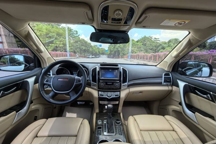 Used Haval H9 2015 2.0T Four-Wheel Drive Ultra-Luxury 7-Seater
