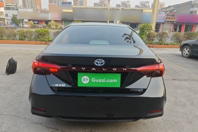 Used Toyota Avalon 2019 Dual-Engine 2.5L Luxury Edition China VI Standard
