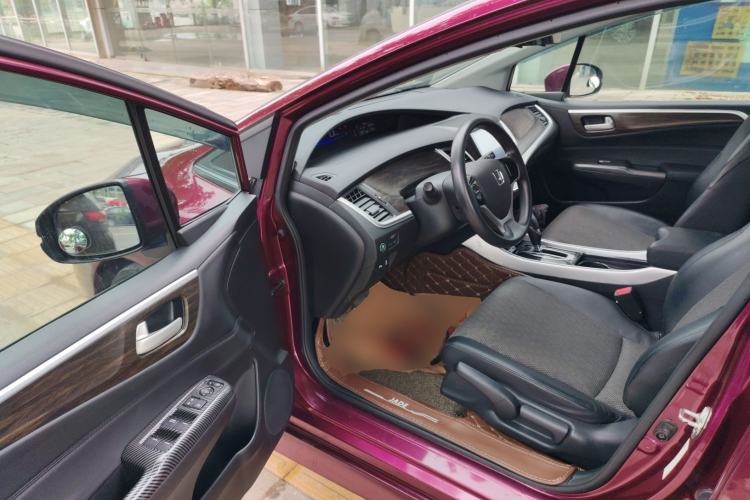 Used Honda Jade 2017 1.8L automatic Comfort version 5 seats
