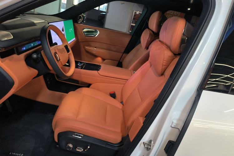 Used Lynk & Co 900 2025 2.0T Ultra
