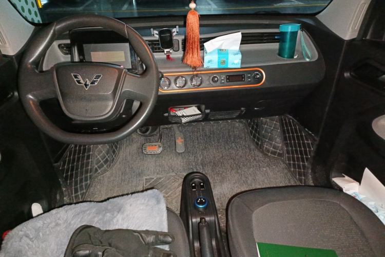 Used Wuling Hongguang MINIEV 2022 Easy Version Lithium Iron Phosphate
