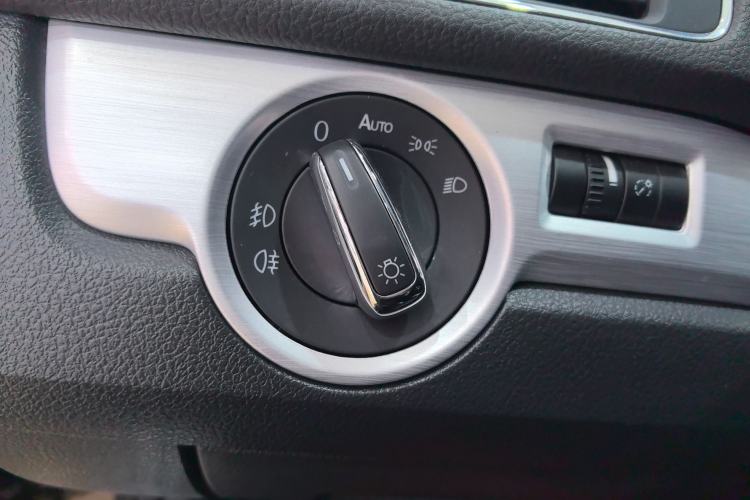 Used Volkswagen Passat 2014 1.8TSI DSG Prestige Edition
