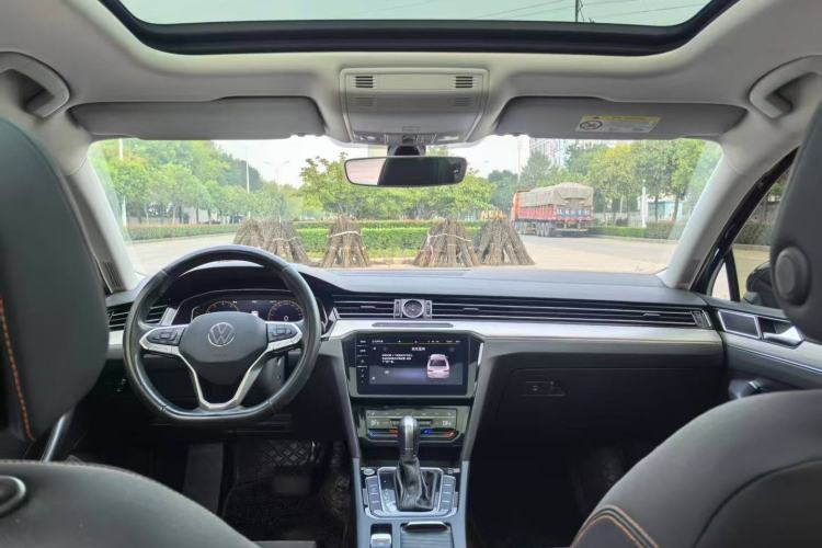 Used Volkswagen Magotan 2021 330TSI DSG 30th Anniversary Edition
