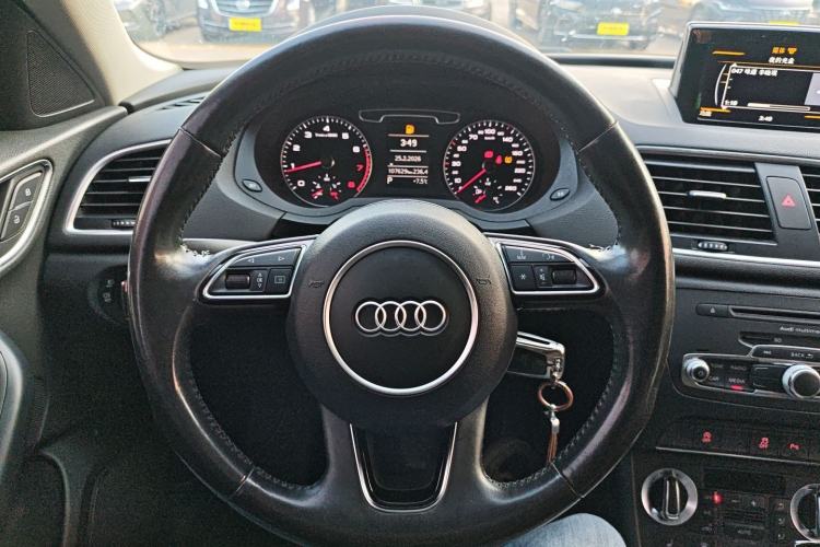 Used Audi Q3 2015 35 TFSI Comfort Model
