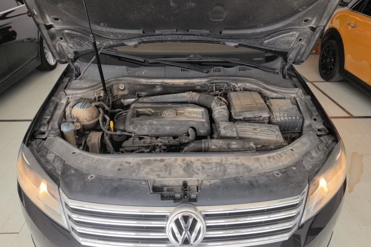 Used Volkswagen Magotan 2015 1.8TSI Advanced Model
