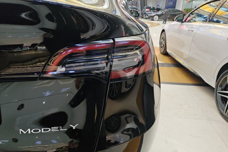 Used Tesla Model Y 2021 Standard Range Rear-Wheel Drive Version
