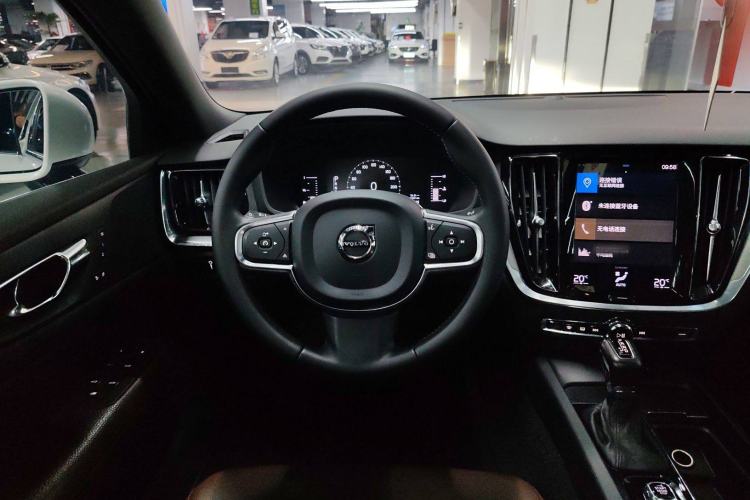 Used Volvo S60 2021 T4 Zhiyi Luxury Edition
