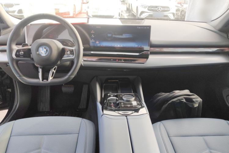 Used BMW i5 2024 eDrive 35L M Sport Package
