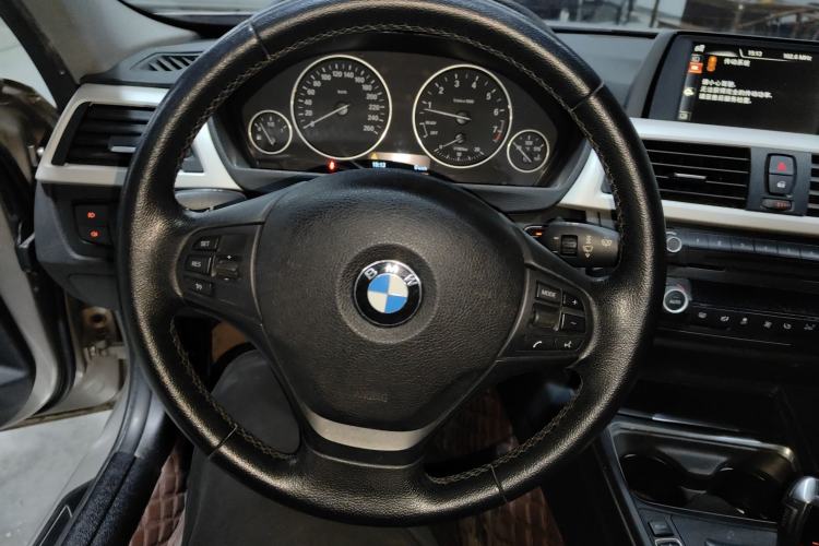 Used BMW 3 Series 2015 320Li Luxury Edition Fashion Model
