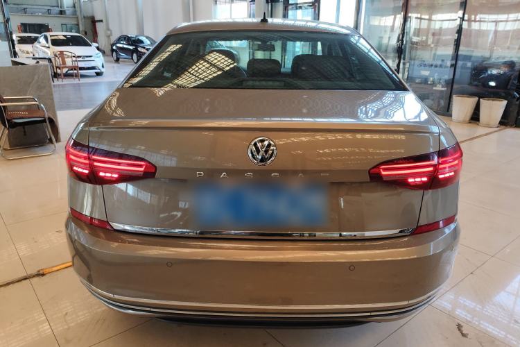 Used Volkswagen Passat 2019 330TSI Luxury Edition China VI Standard
