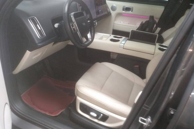 Used Li Auto L8 2023 Pro Model
