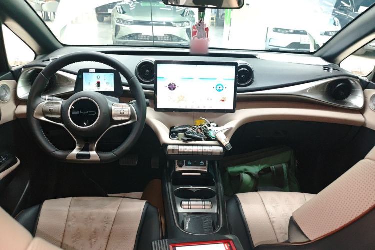 Used BYD Dolphin 2024 Honor Edition 420km Fashion Version
