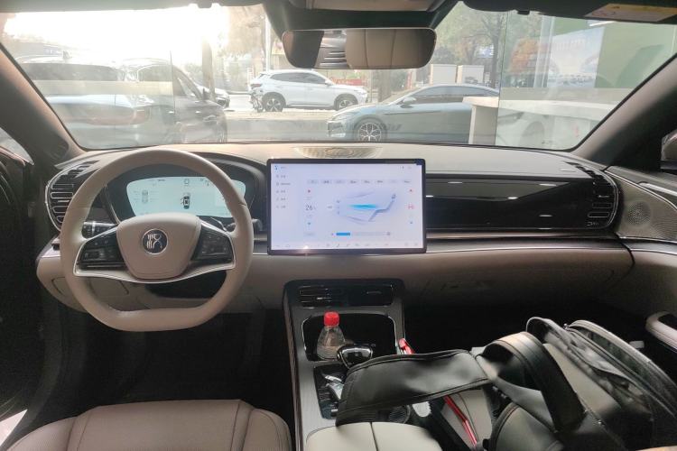 Used BYD Han 2025 EV with 701 km of Laser Radar-Enabled Intelligent Driving