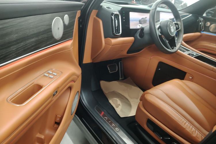 Used Hima AITO M9 2024 Range-Extended Max Edition 42 kWh 5-Seater Version
