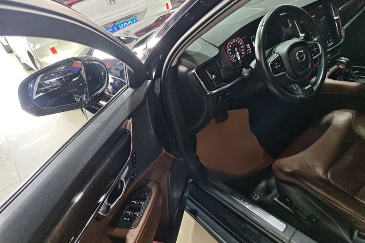 Used Volvo S90 2018 T5 Zhiyuan Edition

