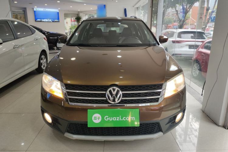 Used Volkswagen Cross Lavida 2014 1.6L Automatic