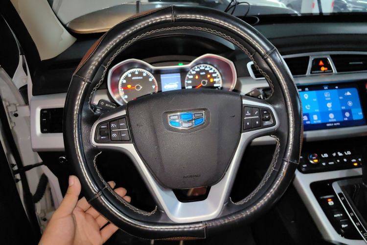 Used Geely Auto Emgrand X7 Sport 2016 1.8TD Automatic ZhiShang Model
