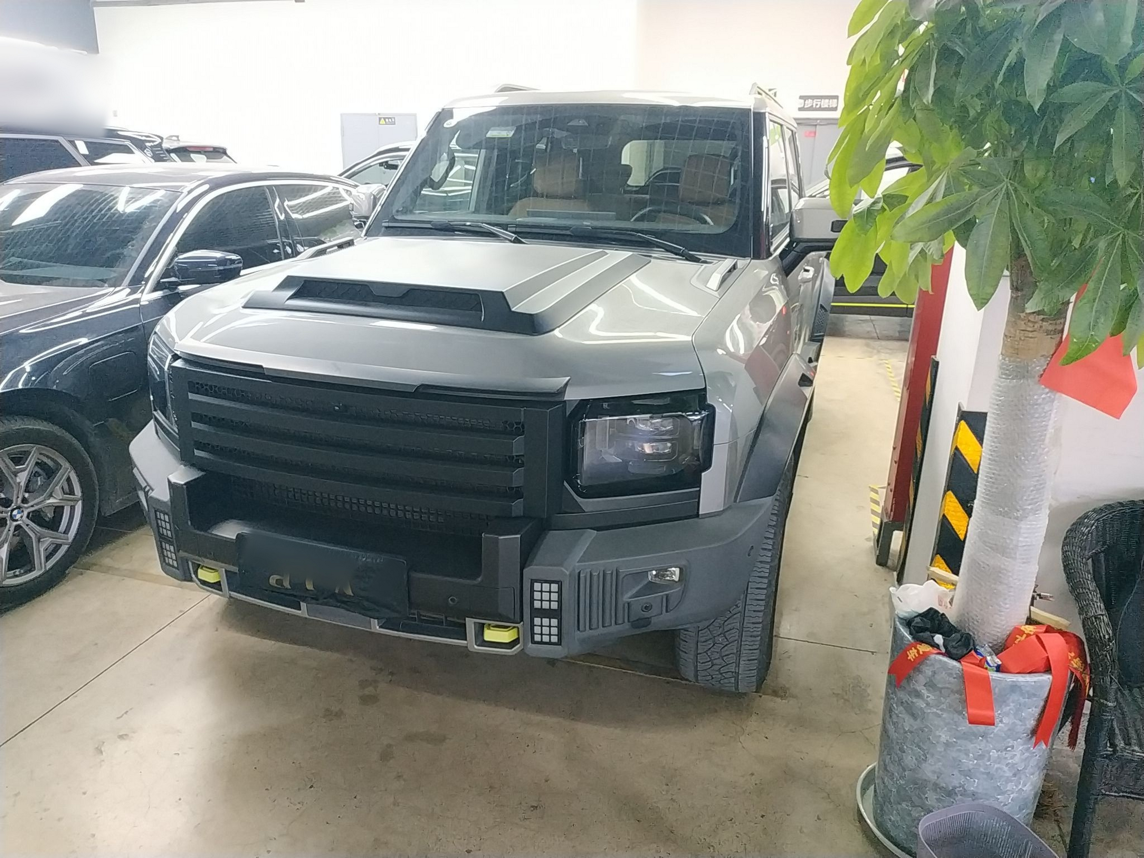 Под передней частью автомобиля