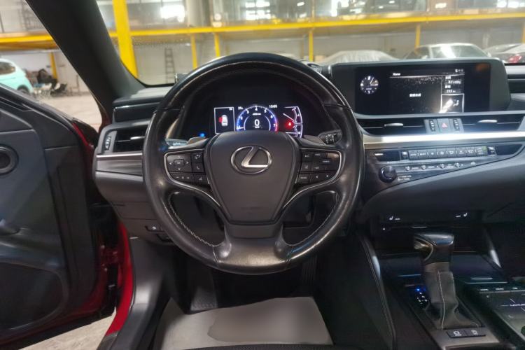 Used Lexus ES 2018 200 Excellence Edition China V Standard
