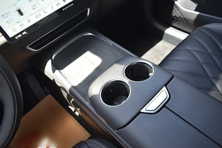 Used  S07 2023 200Max Range-Extended Version
