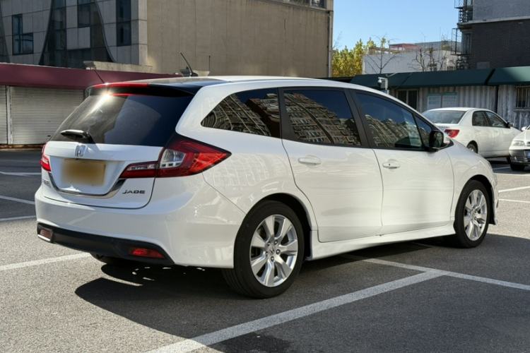 Used Honda Jade 2016 1.8L Automatic Comfort Elite Version 5 Seats
