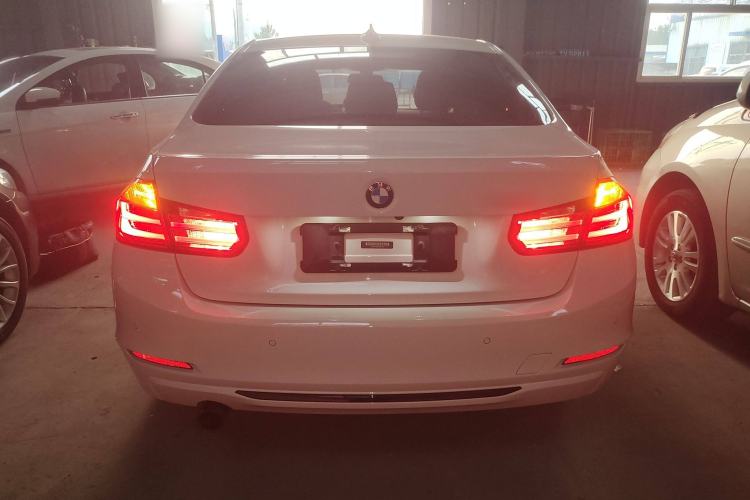 Used BMW 3 Series 2014 320i Sport Design Package
