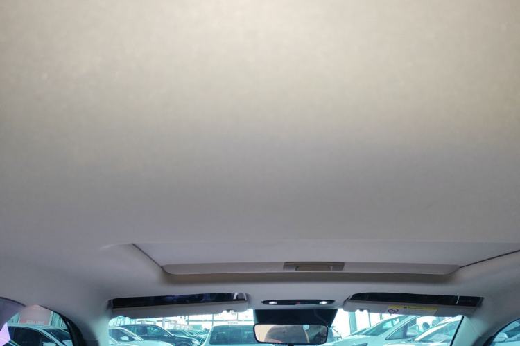 Used  L6 2025 EM-i 140km Starship Edition
