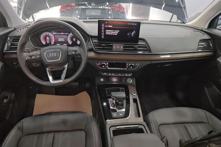 Used Audi Q5L 2023 40T Luxury Elegant Model
