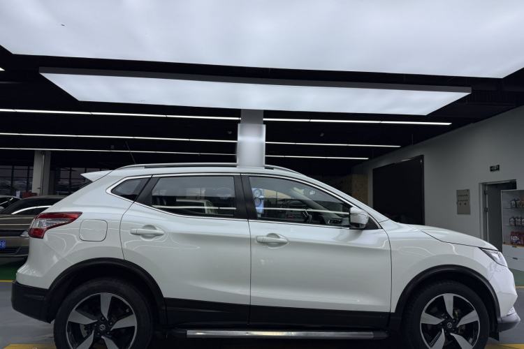 Used Nissan Qashqai 2016 2.0L CVT Luxury Edition
