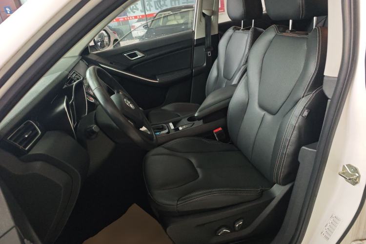 Used JMC Yusheng S330 2016 1.5L GTDi Automatic Two-Wheel Drive Prestige Edition
