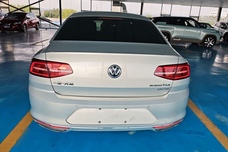 Used Volkswagen Magotan 2019 330TSI DSG Leading Model China VI Standard