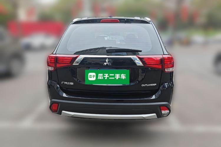 Used Mitsubishi Outlander 2018 2.0L Two-Wheel Drive Glory Edition 5 Seats