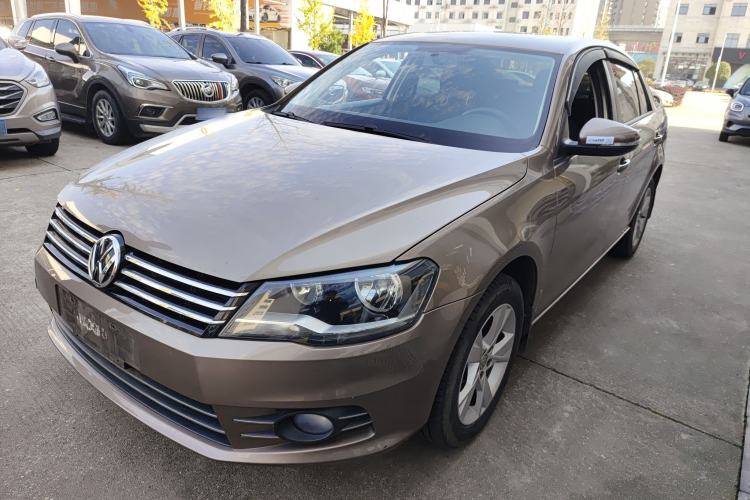 Used Volkswagen Bora 2015 Value Edition 1.6L Manual Fashionable Style
