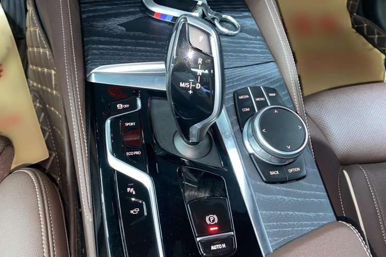 Used BMW 5 Series 2022 Restyled 530Li Luxury Edition M Sport Package
