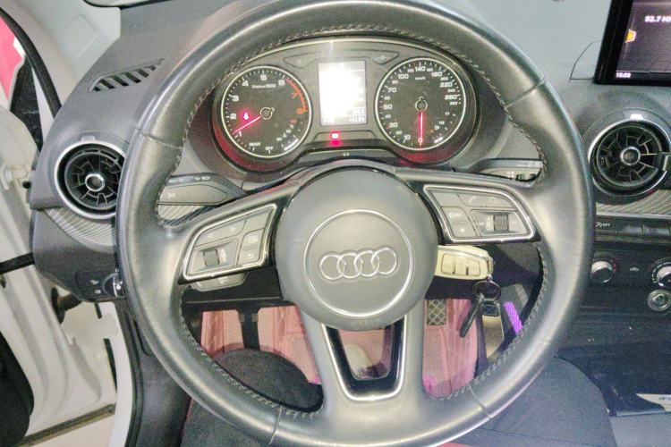 Used Audi Q2L 2018 35 TFSI Launch Exclusive Edition China VI
