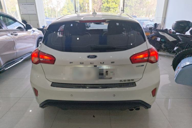 Used Ford Focus 2021 Hatchback EcoBoost 180 Automatic Titanium Edition
