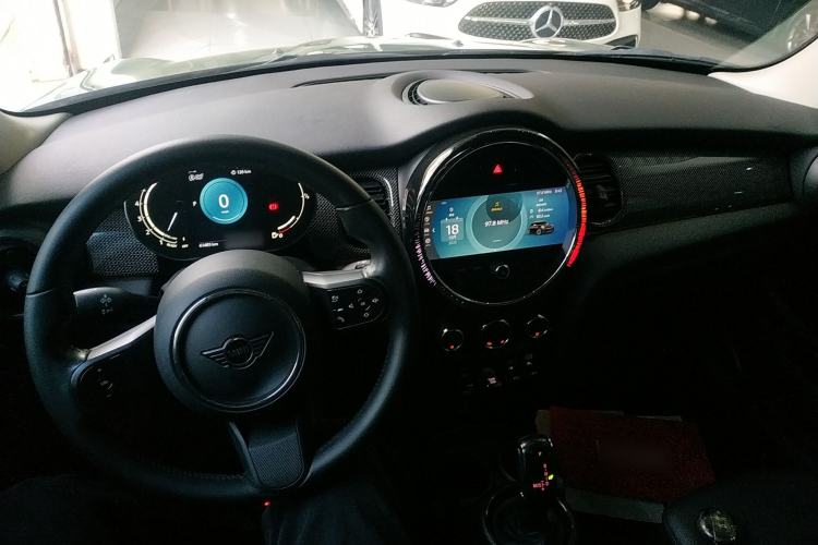 Used  MINI 2022 1.5T COOPER Classic Edition
